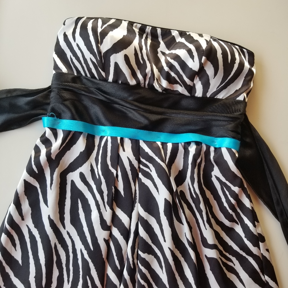 Jump Apparel by Wendye Chaitin Juniors Dress, 1/2
